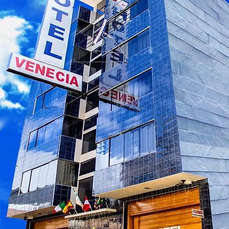 Hotel Venecia Huánuco エクステリア 写真