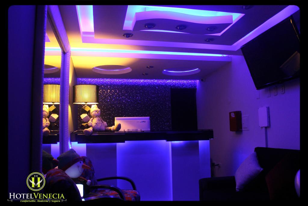Hotel Venecia Huánuco エクステリア 写真