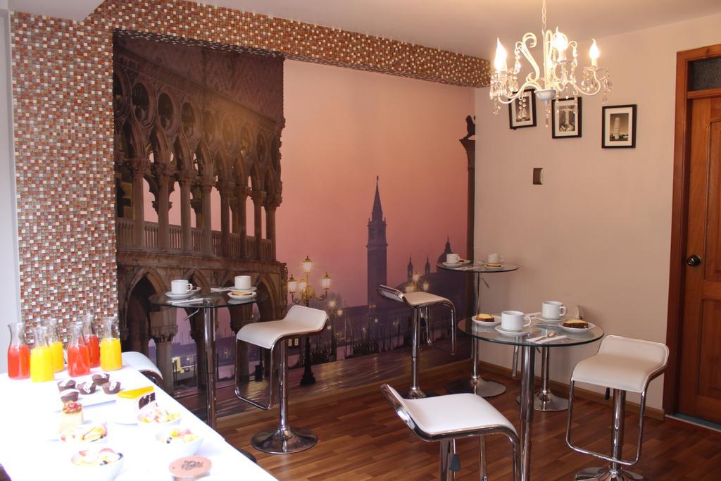 Hotel Venecia Huánuco エクステリア 写真